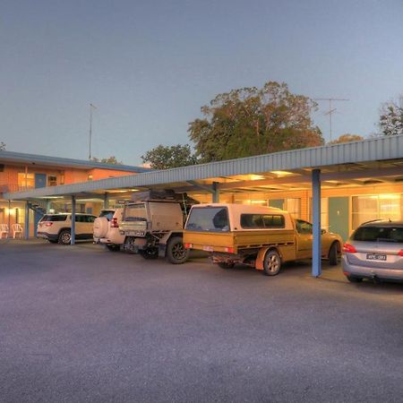 Binalong Motel Гундивинди Экстерьер фото