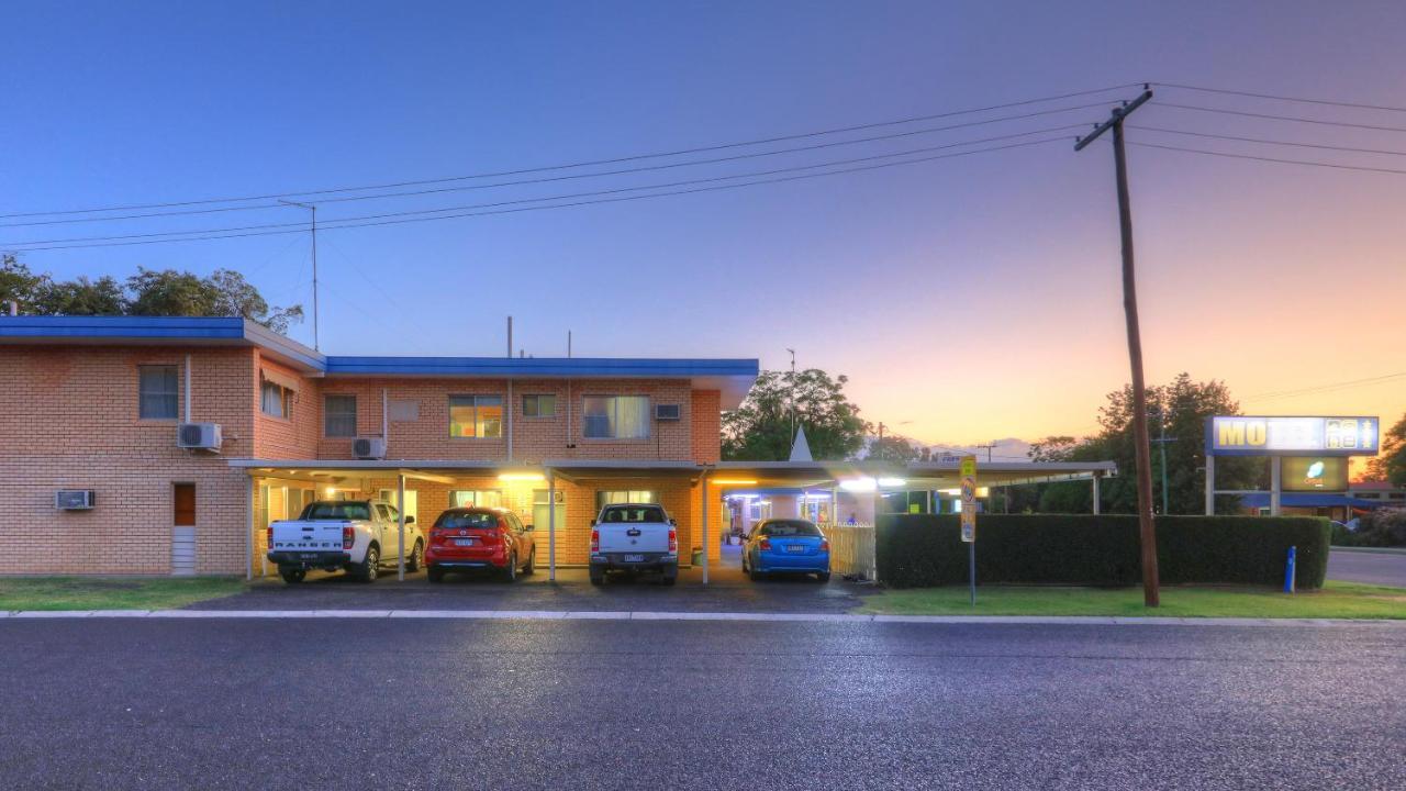 Binalong Motel Гундивинди Экстерьер фото
