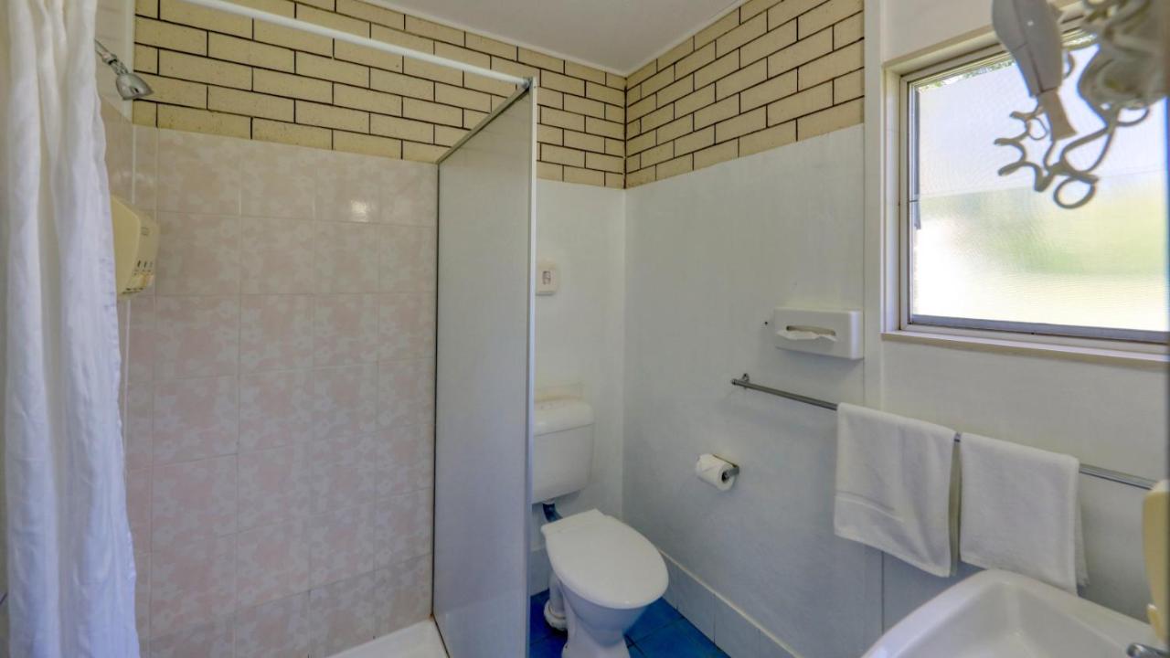 Binalong Motel Гундивинди Экстерьер фото
