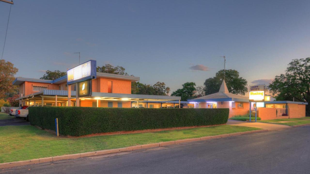Binalong Motel Гундивинди Экстерьер фото
