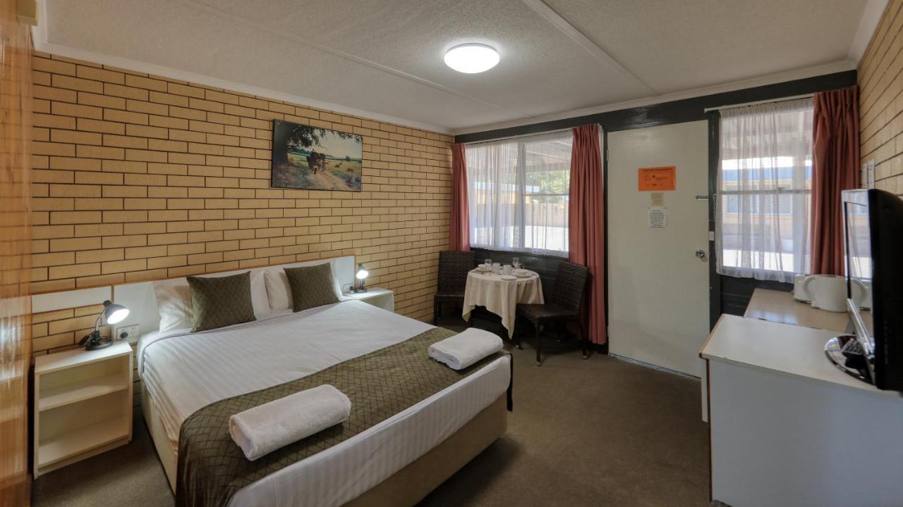 Binalong Motel Гундивинди Экстерьер фото