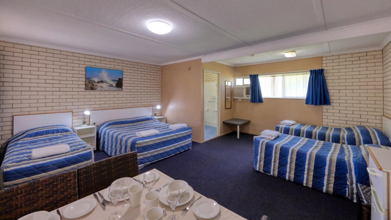 Binalong Motel Гундивинди Экстерьер фото