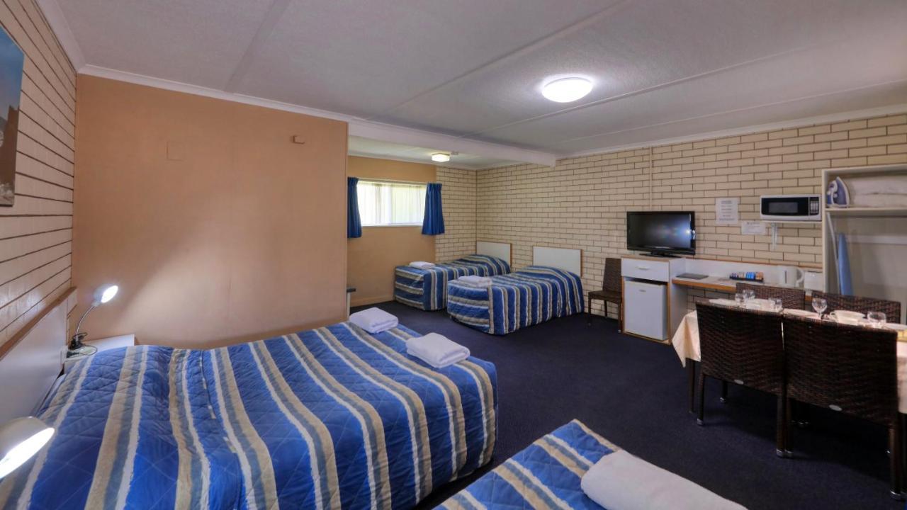Binalong Motel Гундивинди Экстерьер фото