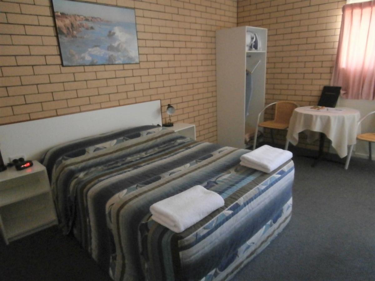 Binalong Motel Гундивинди Экстерьер фото