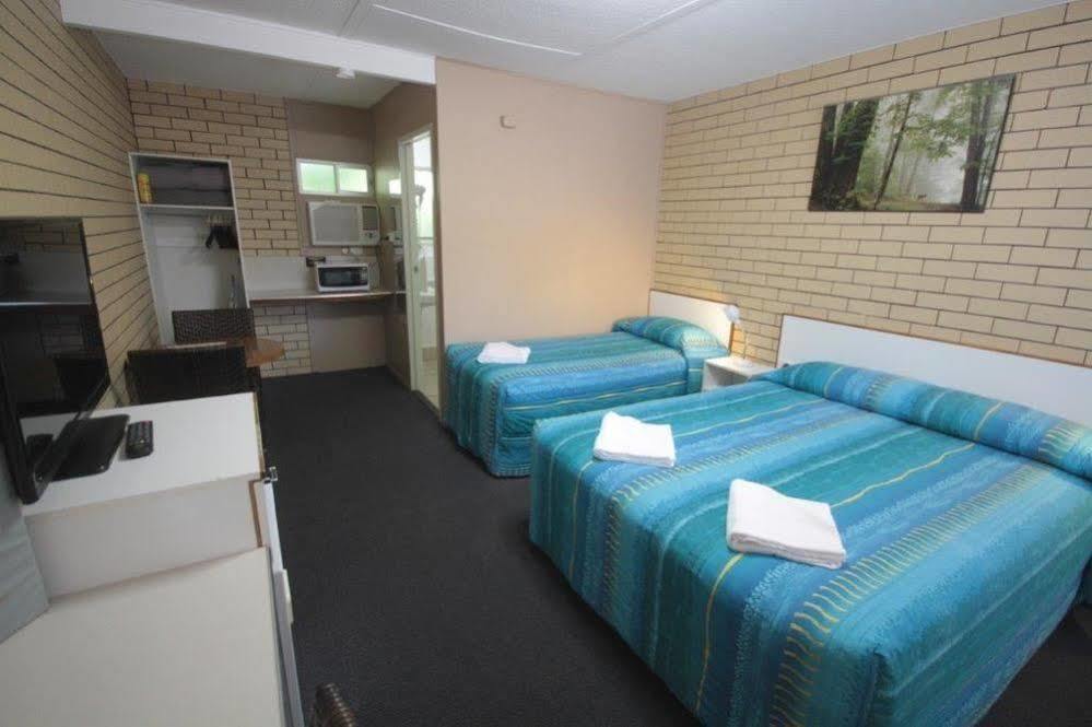 Binalong Motel Гундивинди Экстерьер фото