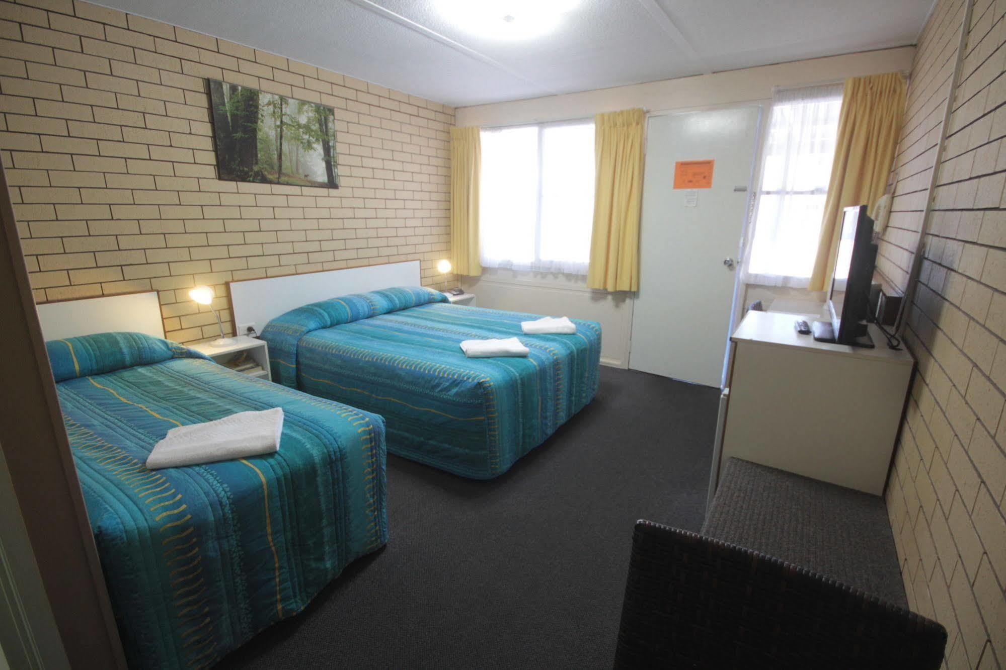 Binalong Motel Гундивинди Экстерьер фото