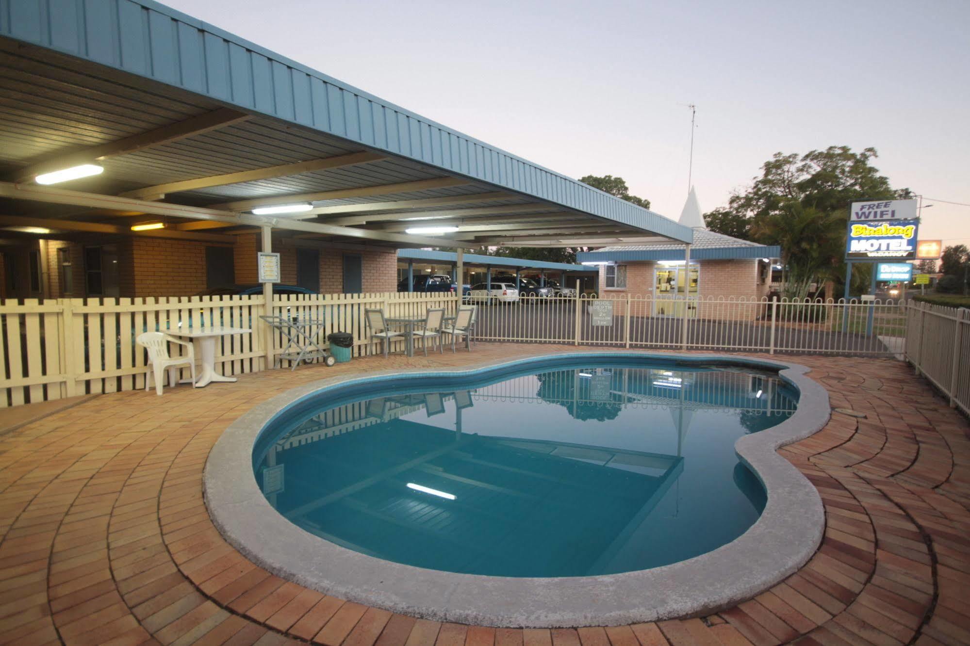 Binalong Motel Гундивинди Экстерьер фото