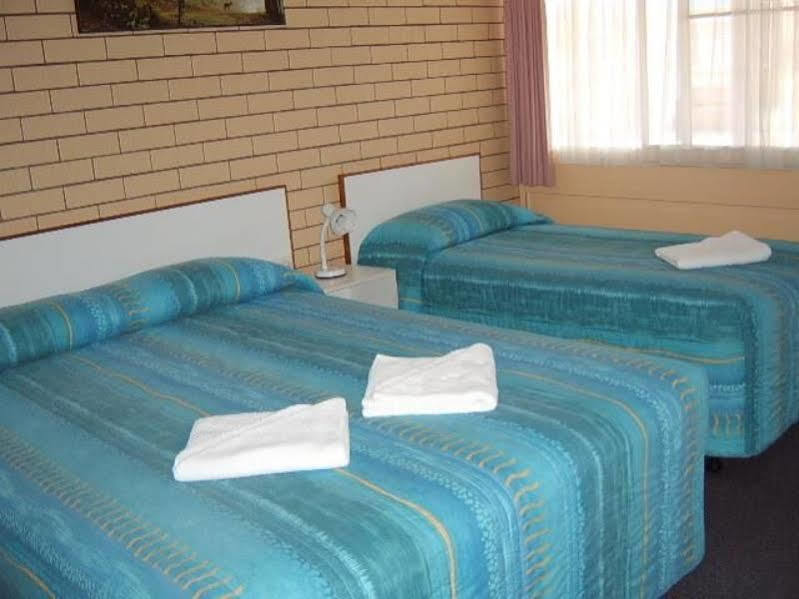 Binalong Motel Гундивинди Экстерьер фото